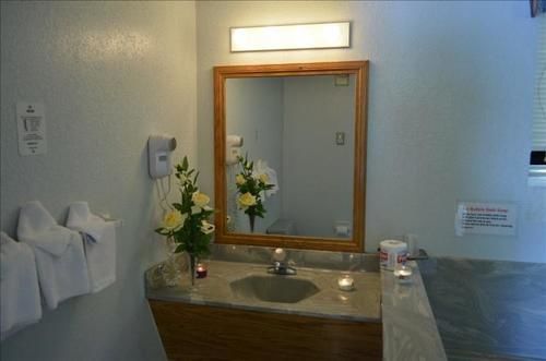 Radium Park Motel